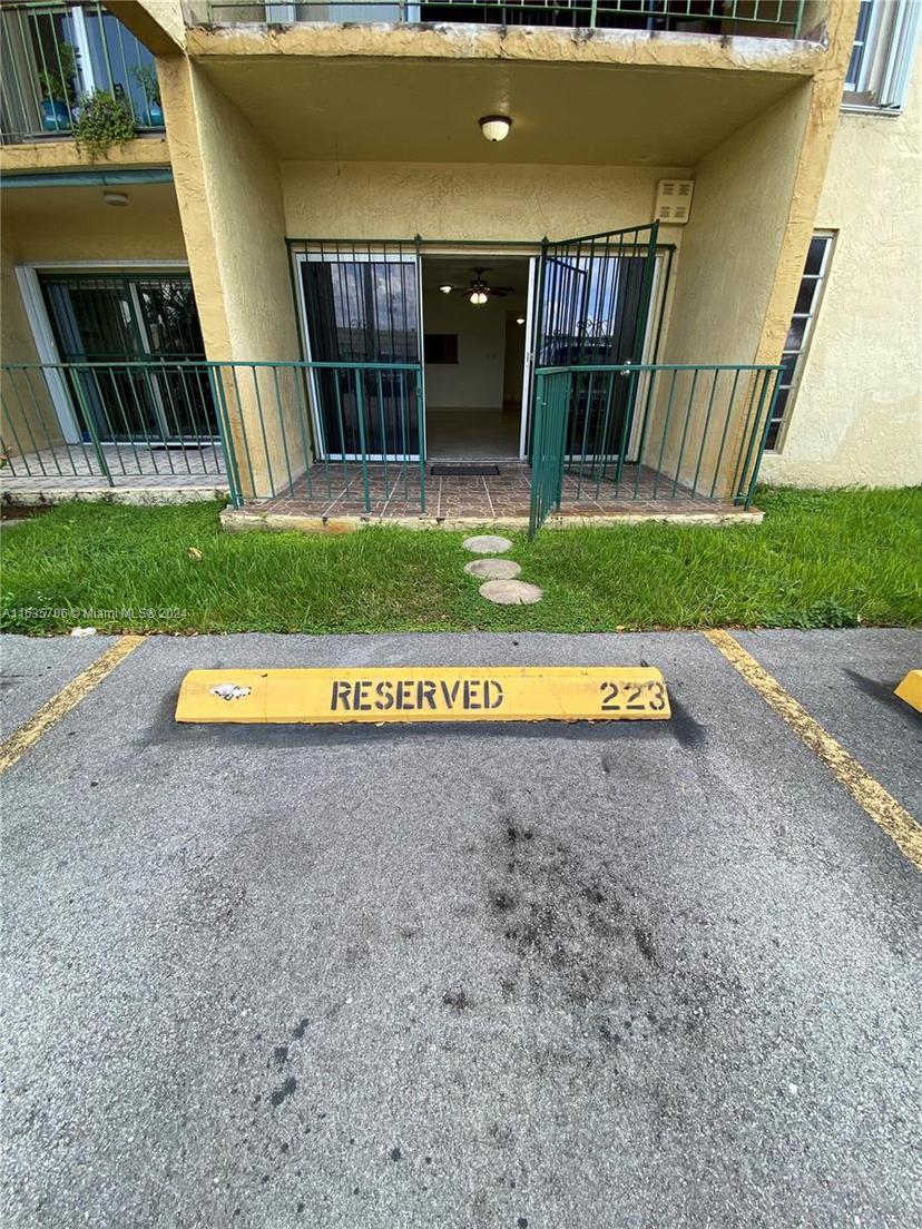 Picture of 4525 W 20 Av # 123, Hialeah FL 33012