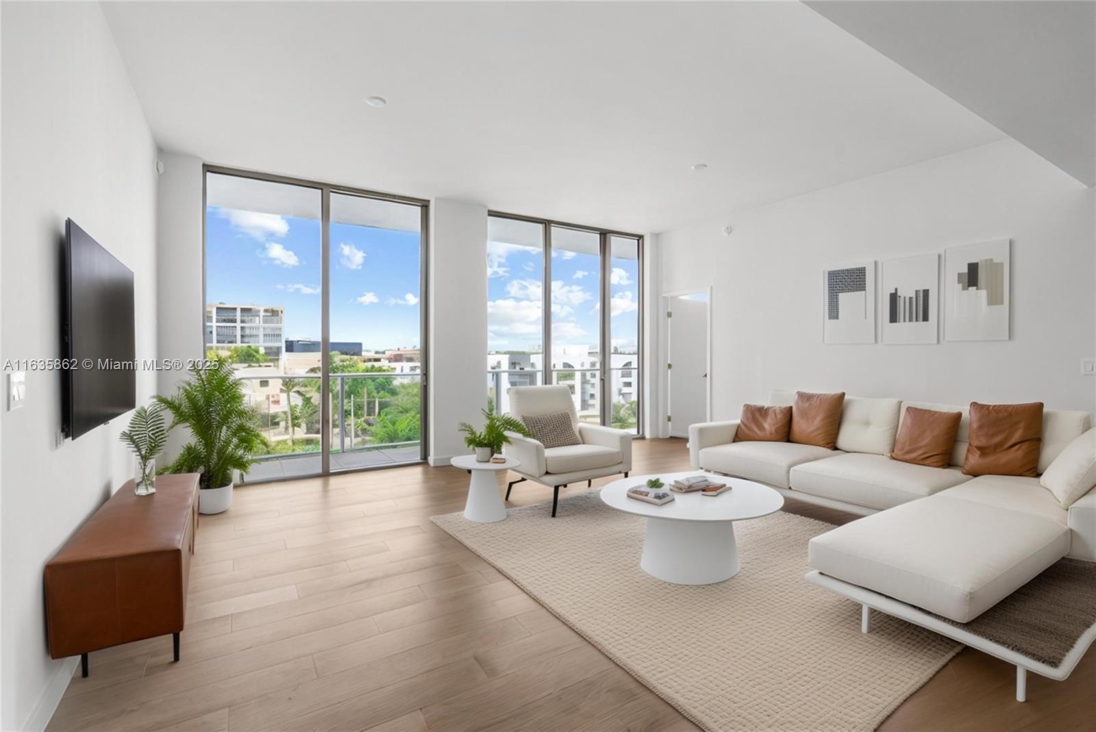 Picture of 2678 Tigertail Ave # 513, Coconut Grove, FL 33133