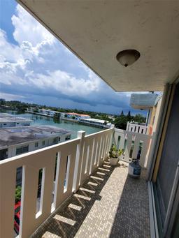 Picture of 7900 Tatum Waterway Dr # 502, Miami Beach, FL 33141