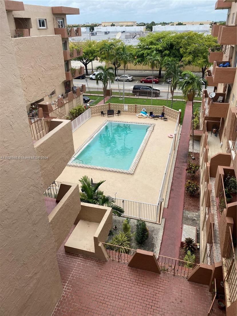 Picture of 1630 W 46Th St # 514B, Hialeah FL 33012