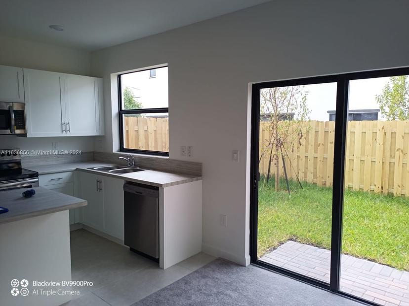 Picture of 21430 Ne 3 Place, Miami FL 33179
