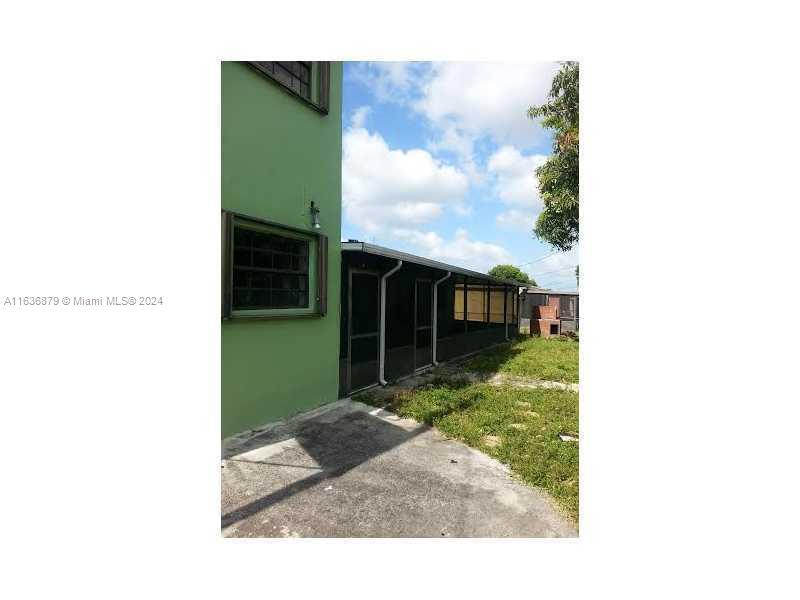 Picture of 3110 NW 213 St, Miami Gardens FL 33056