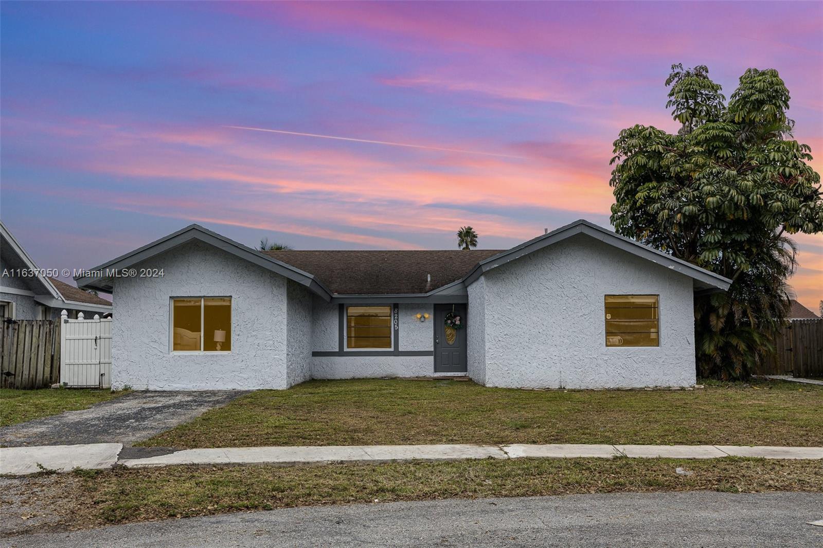 Picture of 8205 SW 12Th Pl, North Lauderdale, FL 33068