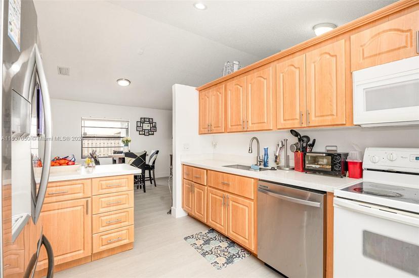Picture of 8205 SW 12Th Pl, North Lauderdale FL 33068