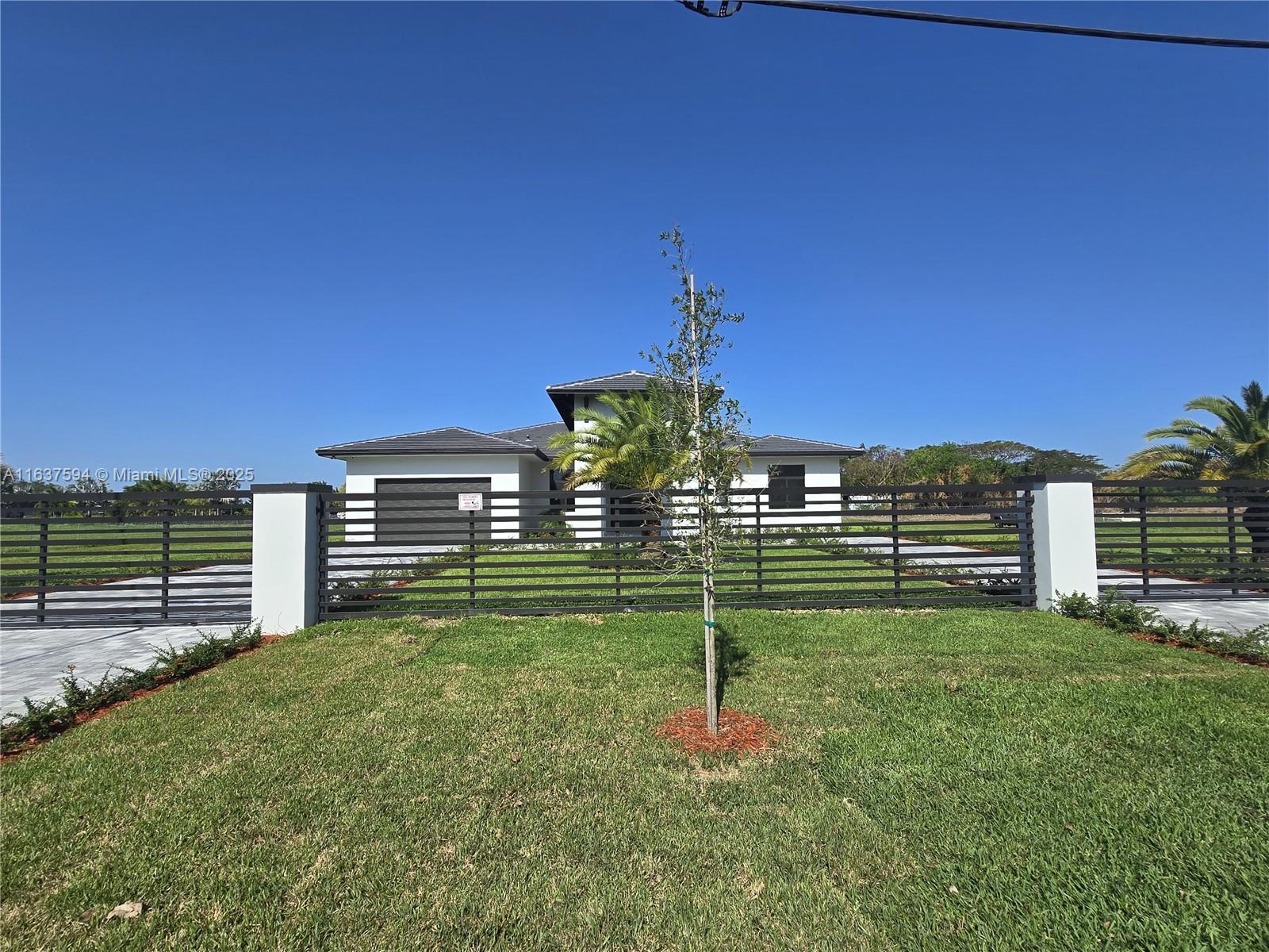 Picture of 23840 SW 209Th Pl, Homestead, FL 33031