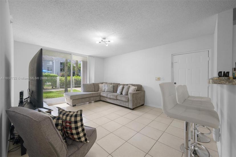 Picture of 655 SW 111Th Way # 106, Pembroke Pines FL 33025