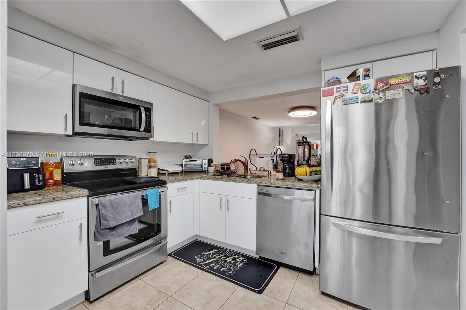 Picture of 3592 NW 83Rd Ln, Sunrise, FL 33351