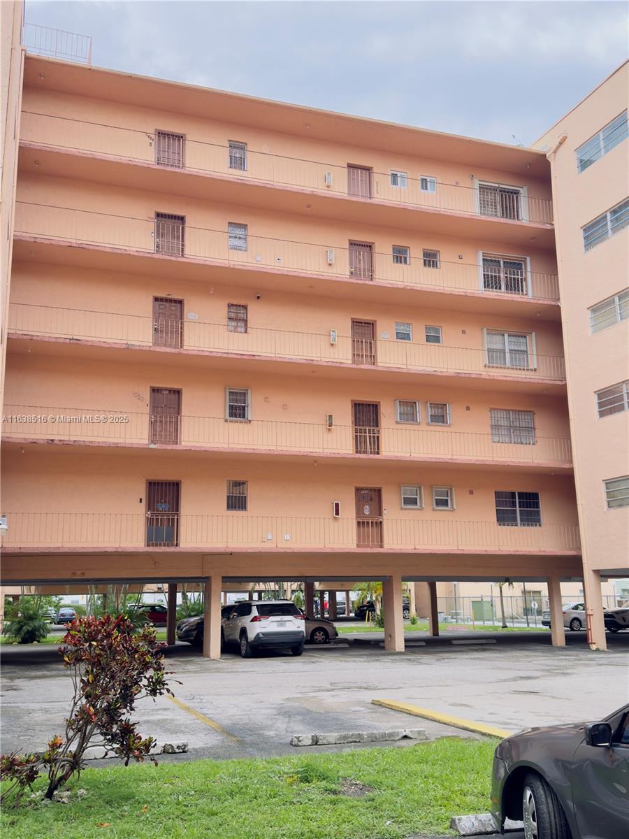 Picture of 440 E 23Rd St # 1219, Hialeah, FL 33013
