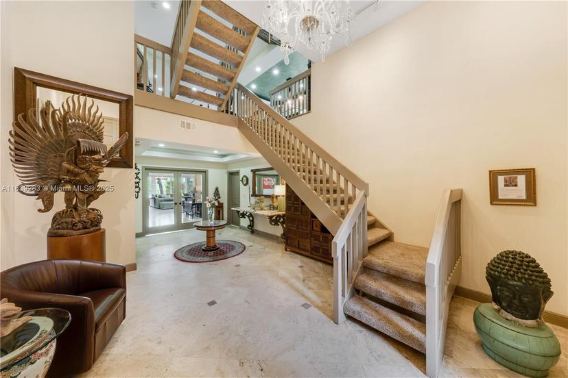 Picture of 6100 Paradise Point Dr # 6100, Palmetto Bay FL 33157