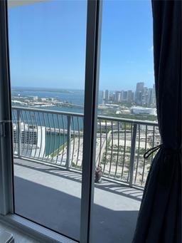 Picture of 1750 N Bayshore Dr, Miami, FL 33132