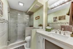 Picture of 200 178Th Dr # 604, Sunny Isles Beach, FL 33160
