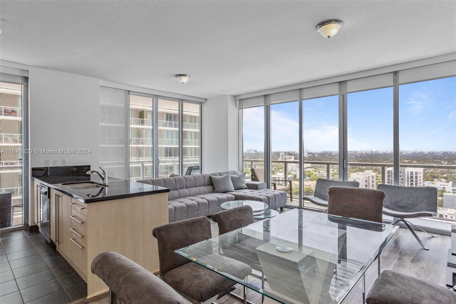 Picture of 1111 SW 1St Ave, Miami, FL 33130