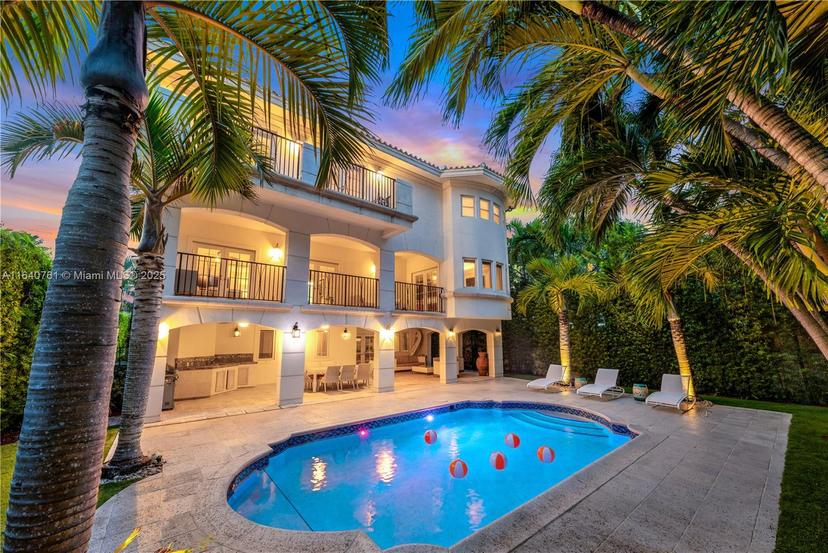 Picture of 3061 N Bay Rd, Miami Beach FL 33140