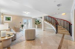 Picture of 3061 N Bay Rd, Miami Beach, FL 33140