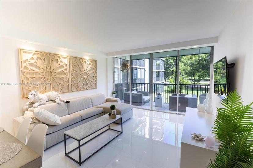 Picture of 3101 N Country Club Dr # 206, Aventura FL 33180