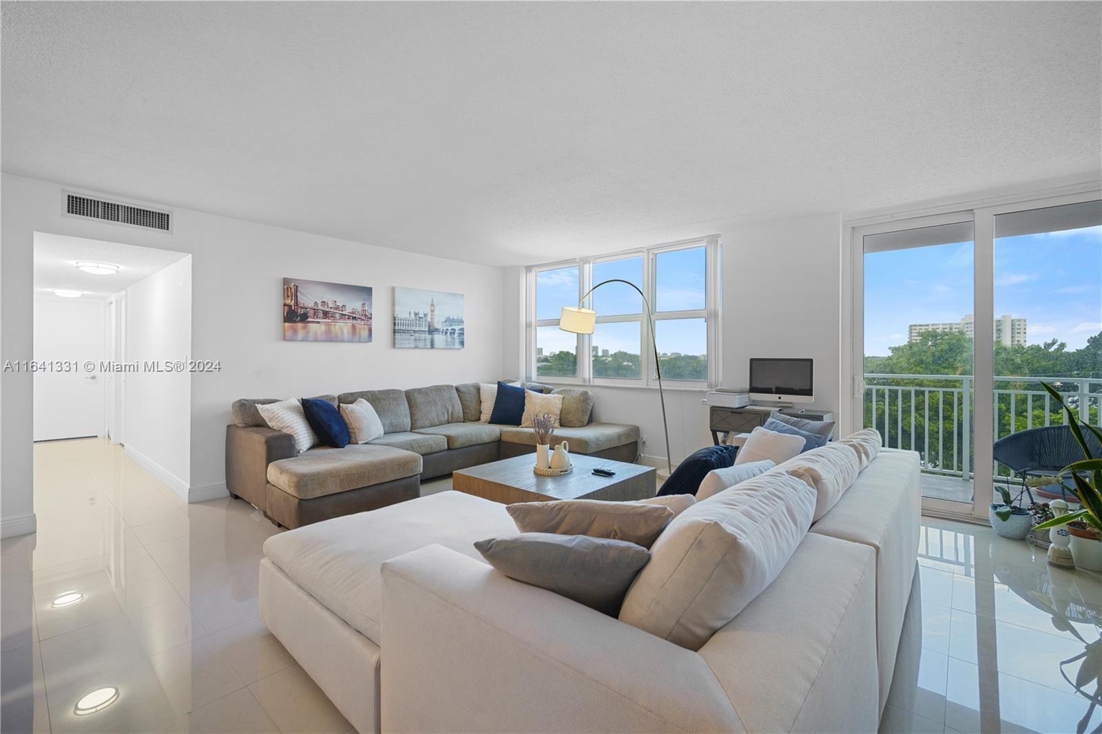 Picture of 2150 Sans Souci Blvd # C502, North Miami, FL 33181