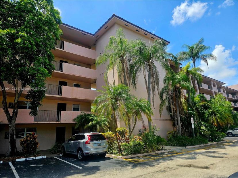 Picture of 4025 N Nob Hill Rd # 507, Sunrise FL 33351