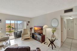 Picture of 6820 W Flagler St # 202, Miami, FL 33144