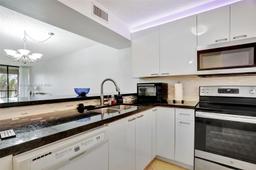 Picture of 6219 Coral Lake Dr # 207, Margate, FL 33063