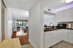 Picture of 6219 Coral Lake Dr # 207, Margate, FL 33063