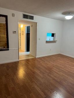 Picture of 12590 NE 16Th Ave # 401, North Miami, FL 33161
