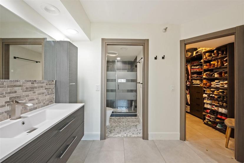 Picture of 3500 Mystic Pointe Dr # 1801, Aventura FL 33180