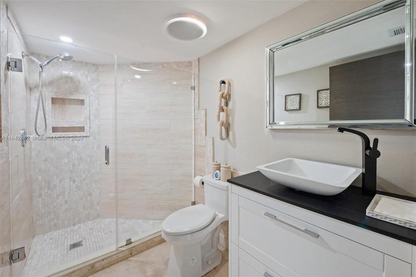 Picture of 3500 Mystic Pointe Dr # 1801, Aventura FL 33180