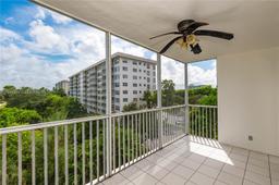 Picture of 3200 N Palm Aire Dr # 501, Pompano Beach, FL 33069