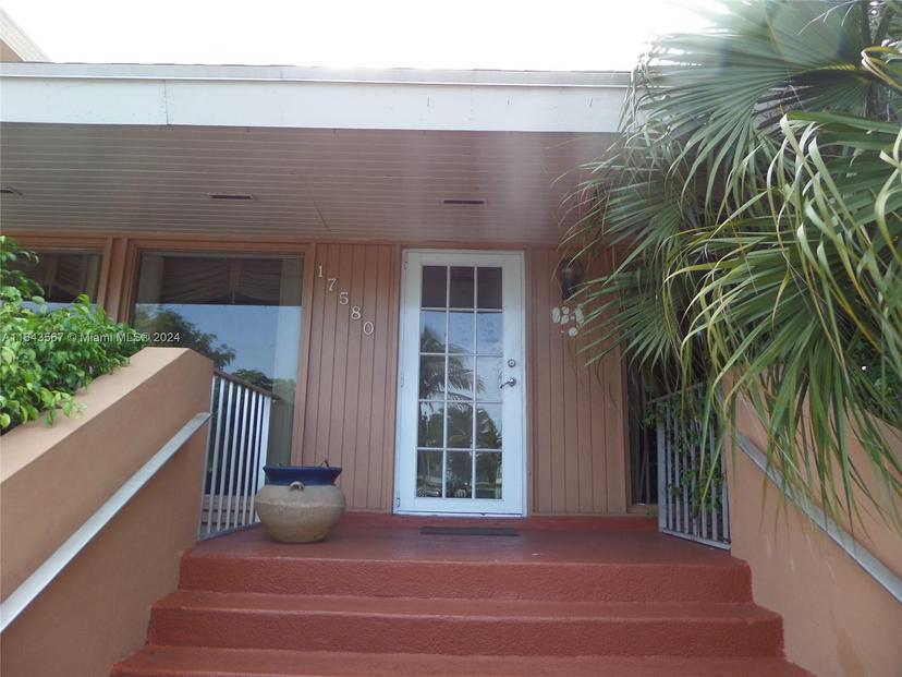 Picture of 17530 NW 68Th Ave # C4002, Hialeah FL 33015