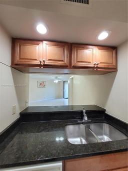 Picture of 10401 W Broward Blvd # 108, Plantation, FL 33324