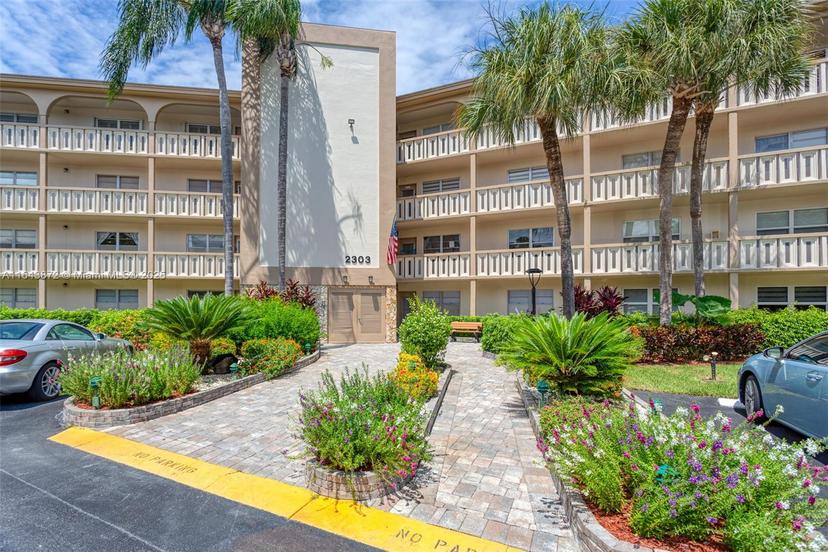 Picture of 2303 Lucaya Ln # G2, Coconut Creek FL 33066