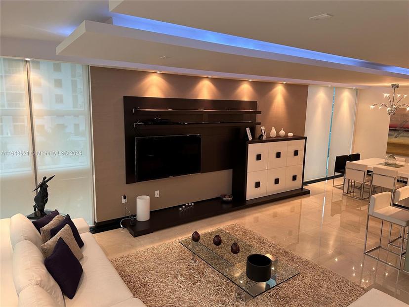 Picture of 3131 NE 188Th St # 608, Aventura FL 33180