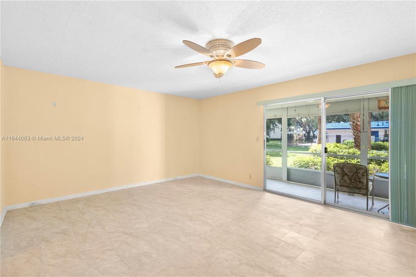 Picture of 2301 Lucaya Ln # G1, Coconut Creek FL 33066