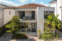 Picture of 8162 NW 48Th Ter, Doral, FL 33166