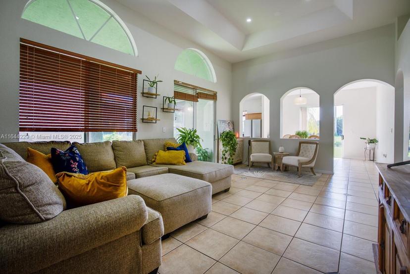 Picture of 2111 SE 14Th Cir, Homestead FL 33035