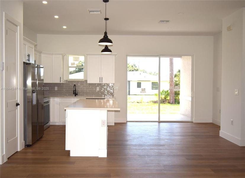 Picture of 3092 Crowder St, Port Charlotte FL 33980