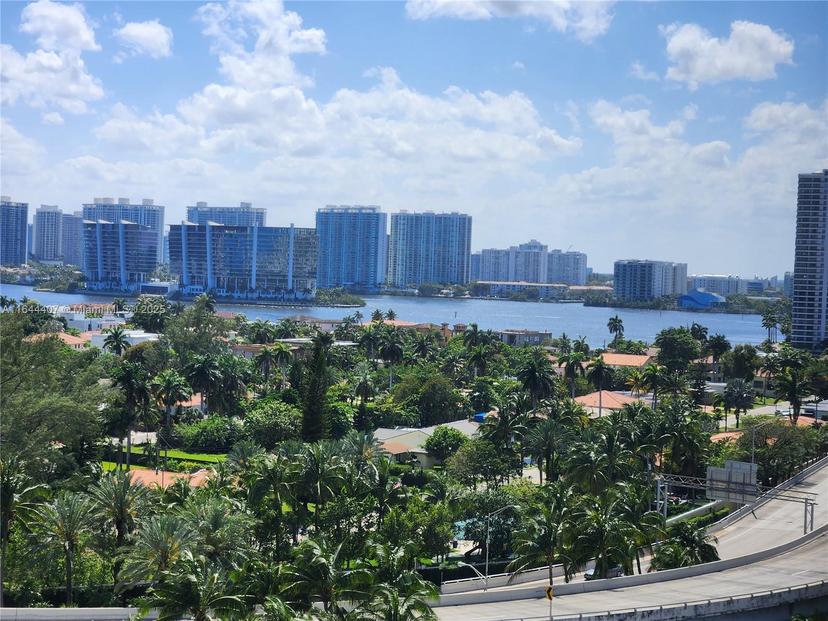 Picture of 19201 Collins Ave # 1041, Sunny Isles Beach FL 33160