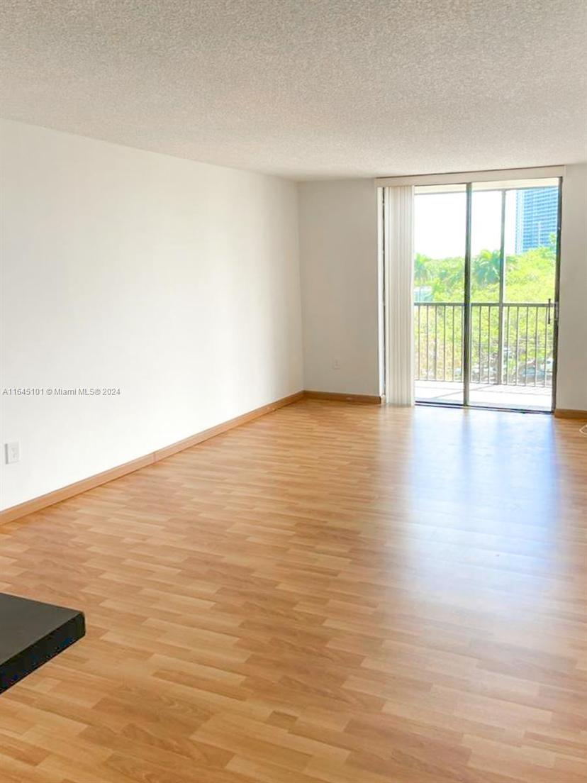 Picture of 16851 NE 23Rd Ave # 614, North Miami Beach FL 33160