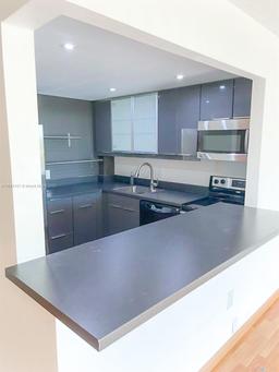 Picture of 16851 NE 23Rd Ave # 614, North Miami Beach, FL 33160