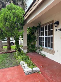 Picture of 9136 NW 192Nd Ter, Hialeah, FL 33018