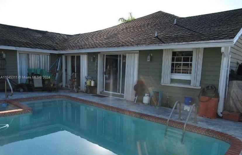 Picture of 14035 SW 103Rd Ter, Miami FL 33186
