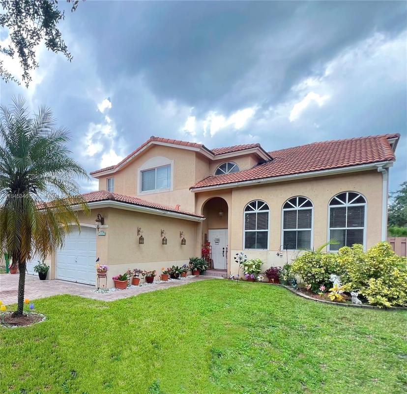 Picture of 14422 N Royal Cove Cir, Davie FL 33325