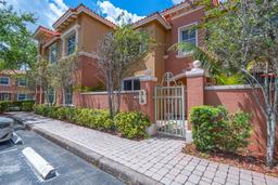 Picture of 784 SW 106Th Ave # 1902, Pembroke Pines, FL 33025