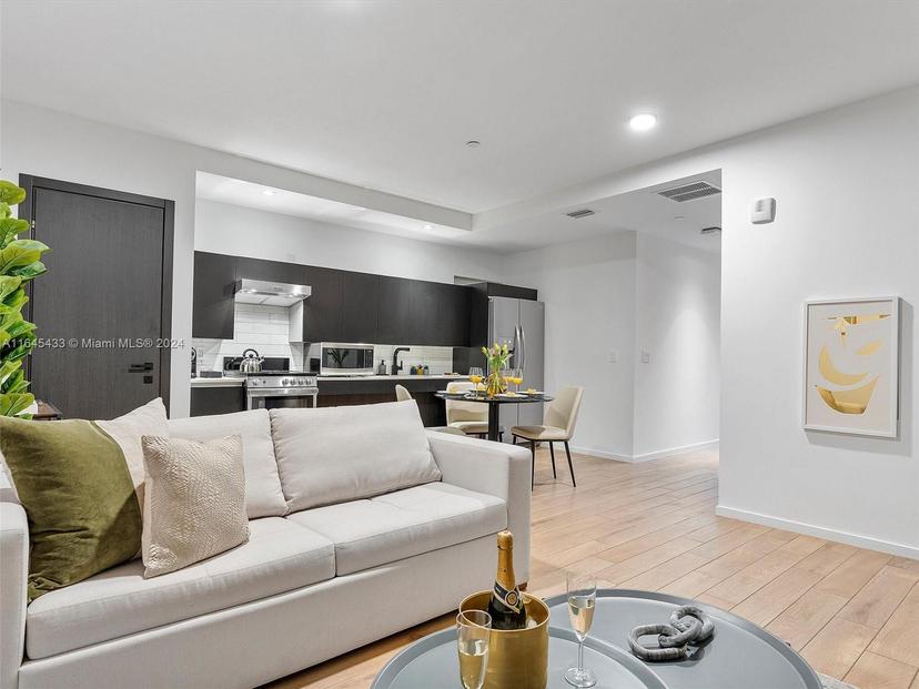 Picture of 398 NE 5Th St # 1915, Miami FL 33132