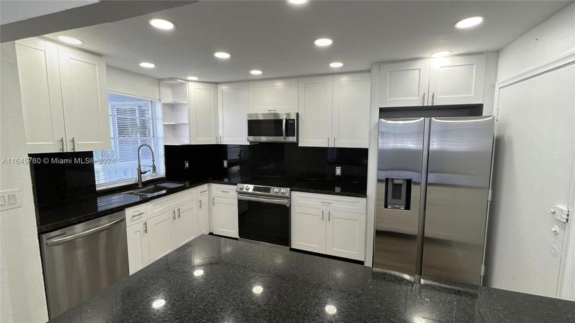Picture of 1020 Meridian Ave # 201, Miami Beach FL 33139