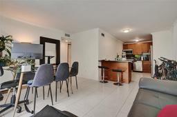 Picture of 1801 S Treasure Dr # 329, North Bay Village, FL 33141