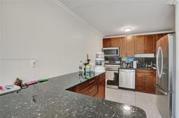 Picture of 1801 S Treasure Dr # 329, North Bay Village, FL 33141