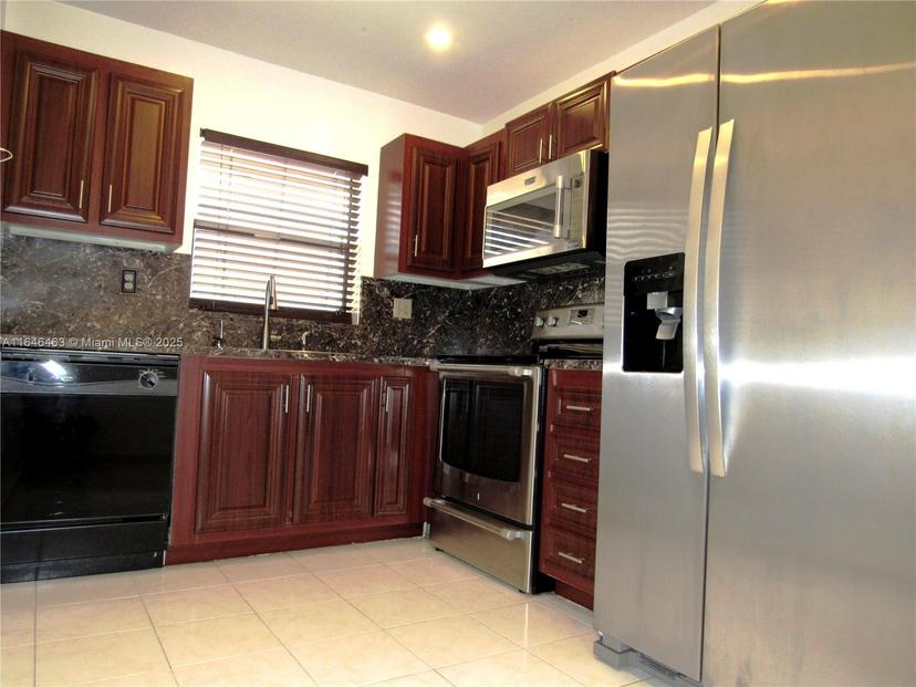 Picture of 10220 NW 30Th Ct # 306, Sunrise FL 33322