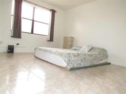 Picture of 10220 NW 30Th Ct # 306, Sunrise, FL 33322