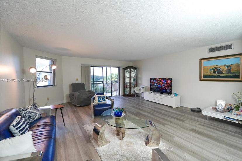 Picture of 16051 Blatt Blvd # 401, Weston FL 33326